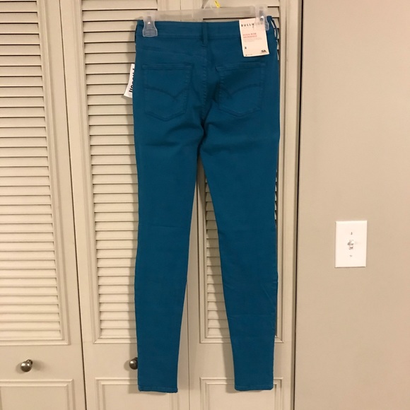 ๐ Bullhead Denim Co. High Rise Jeans - Picture 4 of 16